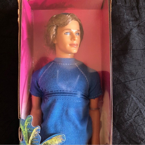 2005 Barbie Beach Fun BLAINE Doll nwt - Picture 2 of 16